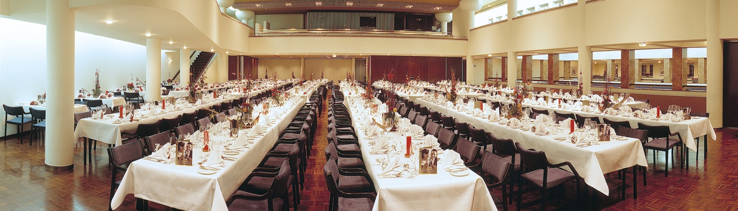 Galaabende und Firmenevents, Kurhaus, salzraum Eventlocations Hall in Tirol